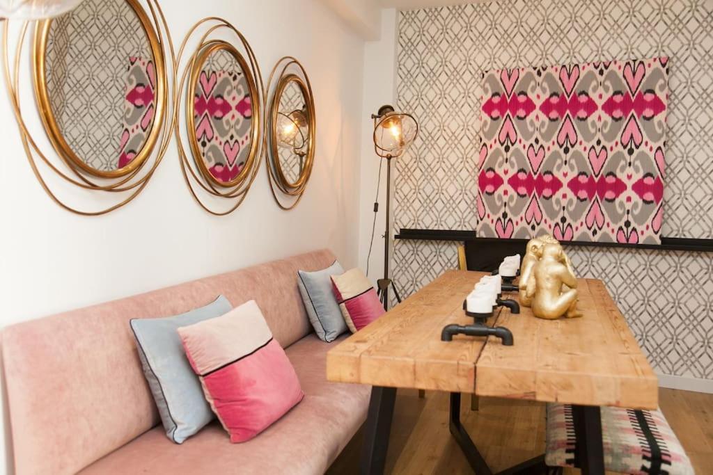 Modern & Apartment. Old Town. Private Parking Appartement *