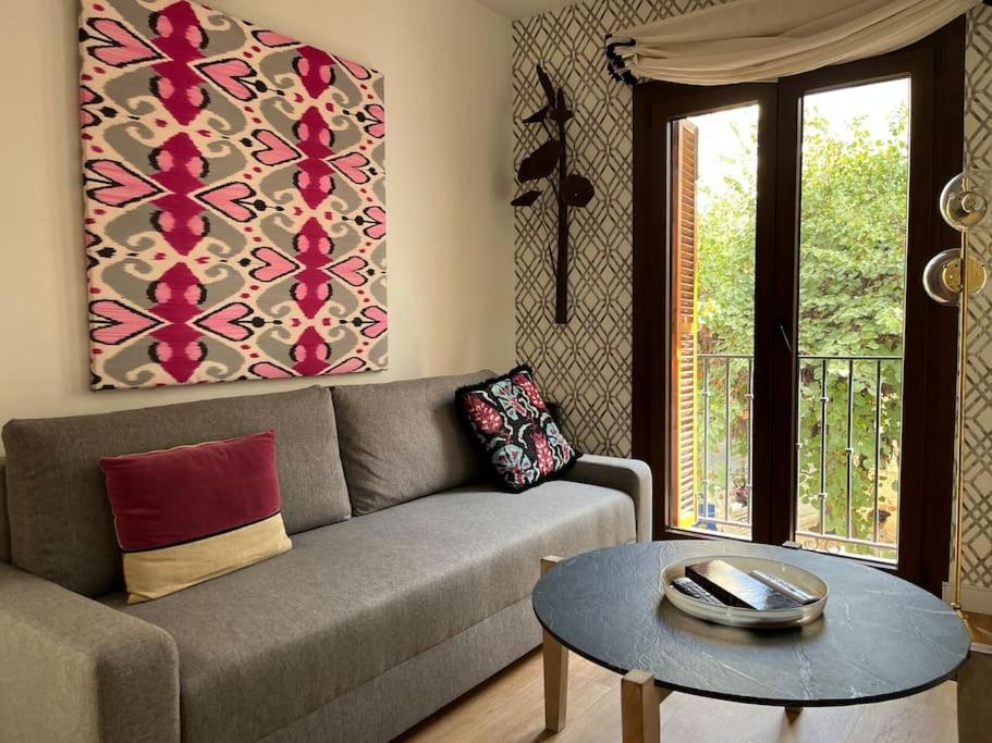 Modern & Apartment. Old Town. Private Parking Appartement *